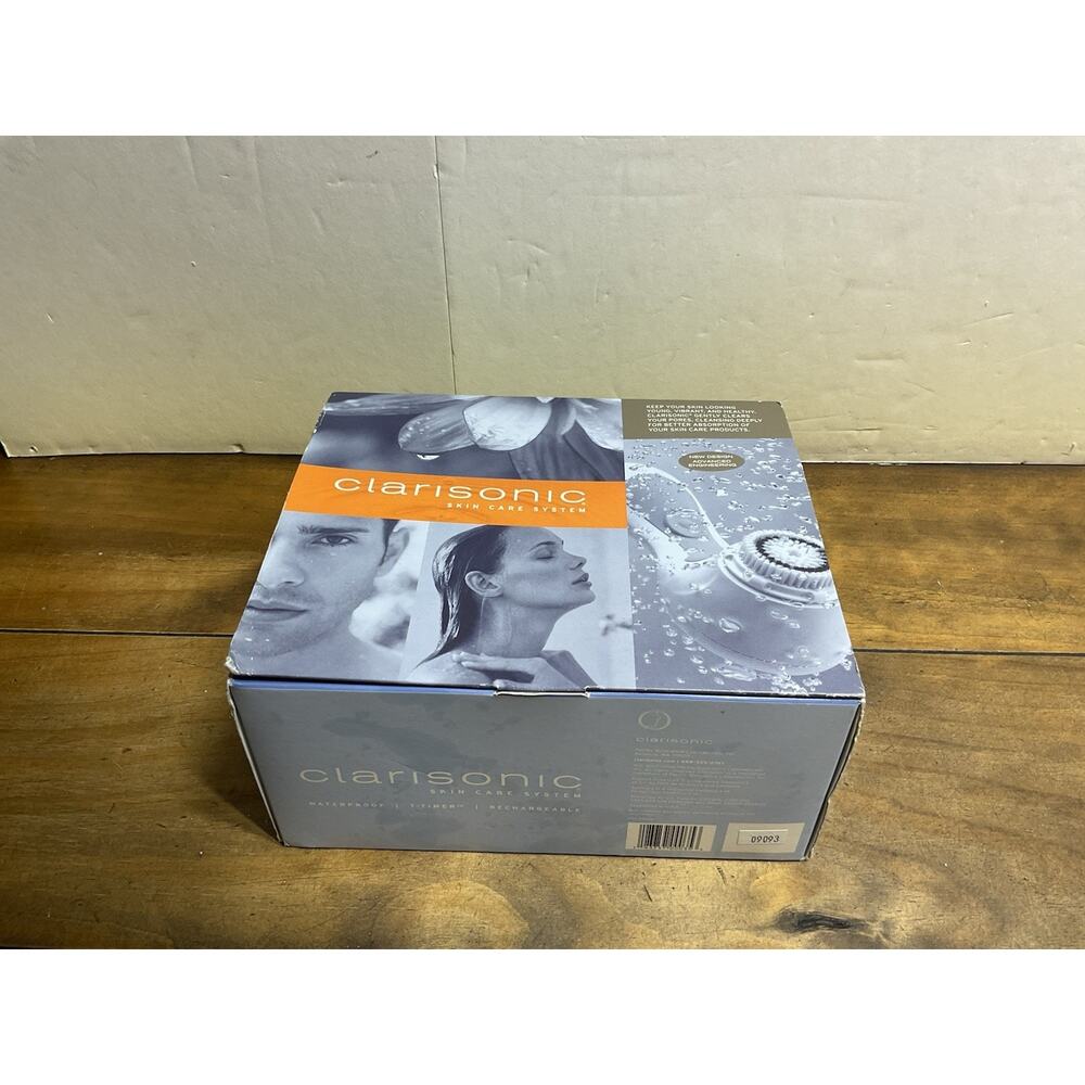 CLARISONIC Skin Care System Therapy Kit Brush Head & Cleanser NEW!